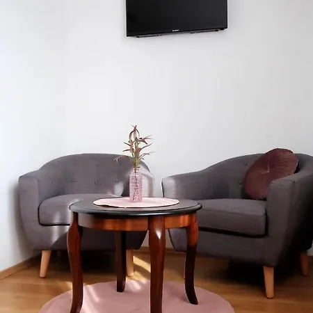 Csanadi Bor- Es Vendeghaz Badacsonytomaj